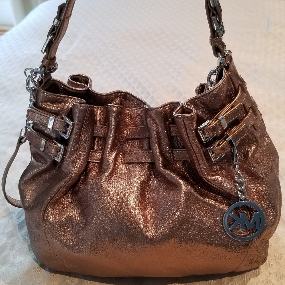 Michael Kors Edie Bucket Bag